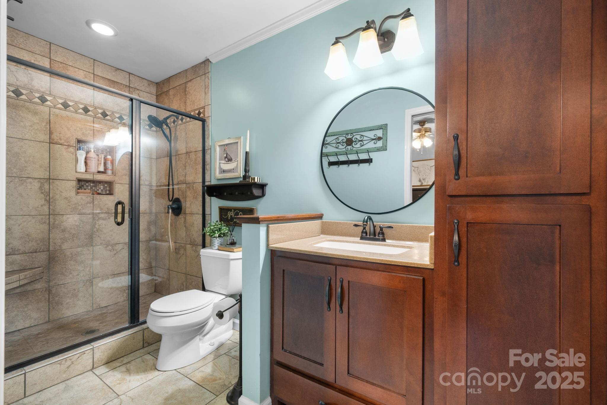 302 Redwood Place