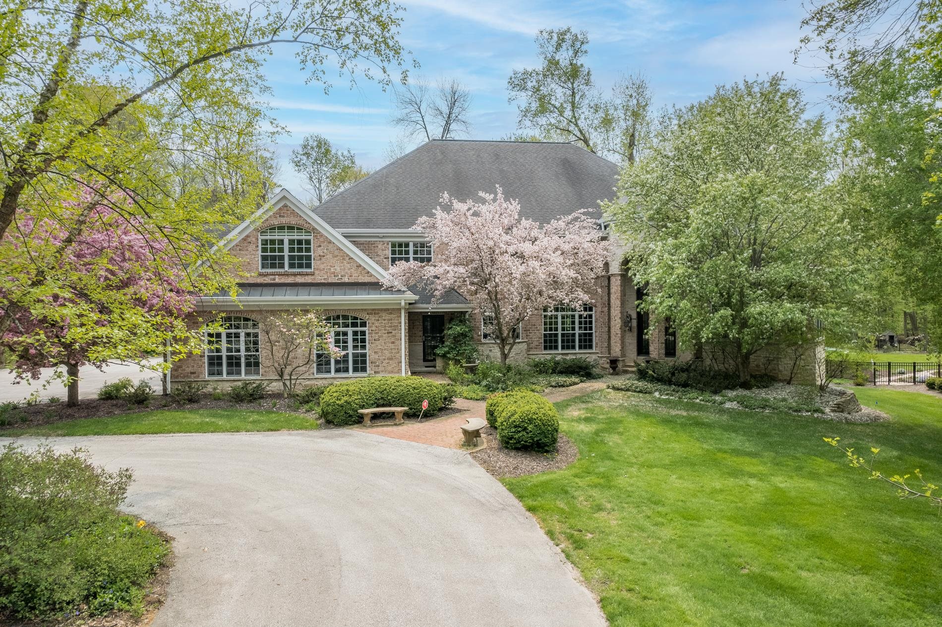 4532 ALGONQUIN Trail