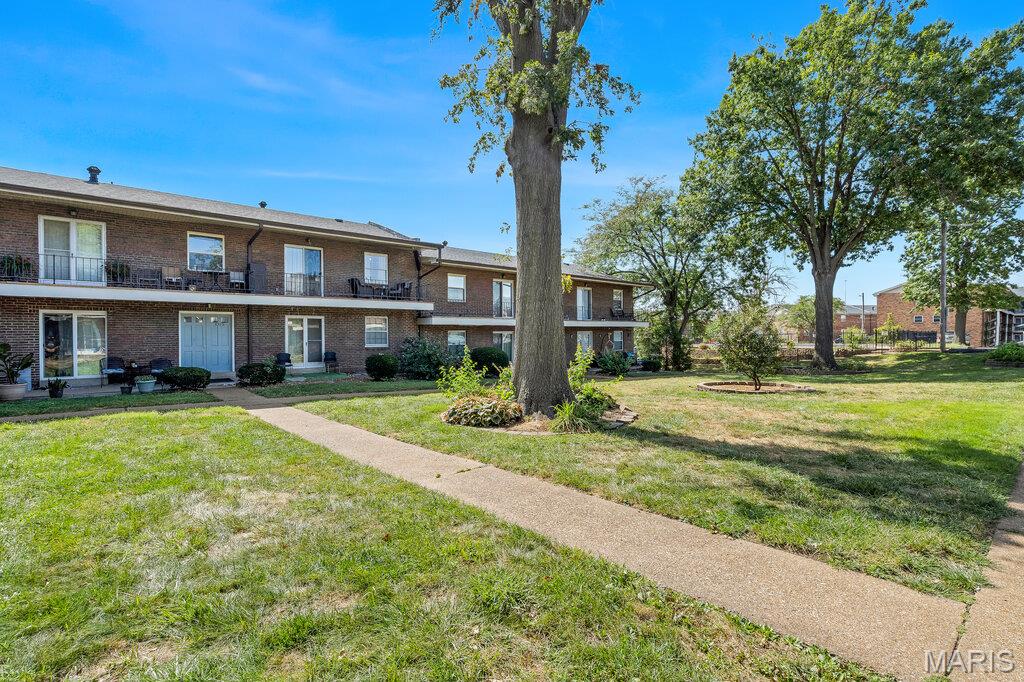 6935 Colonial Woods Drive 23