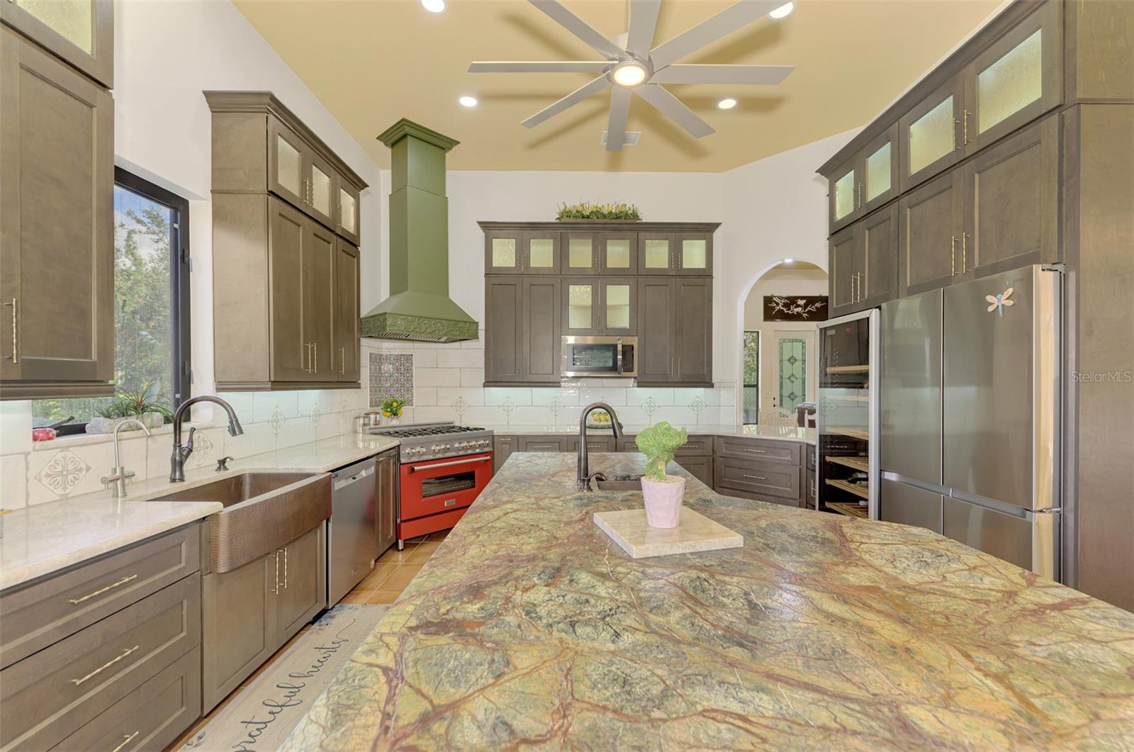 3060 Rivershore Lane