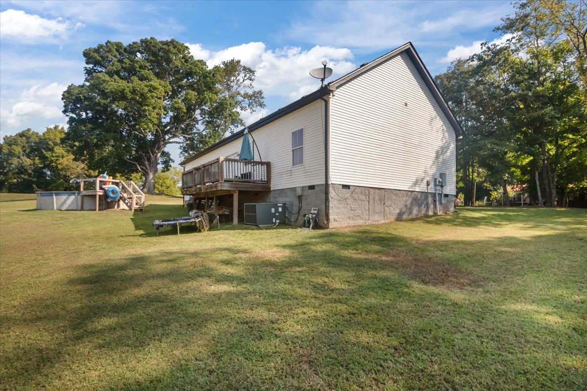 3697 Bowker Rd