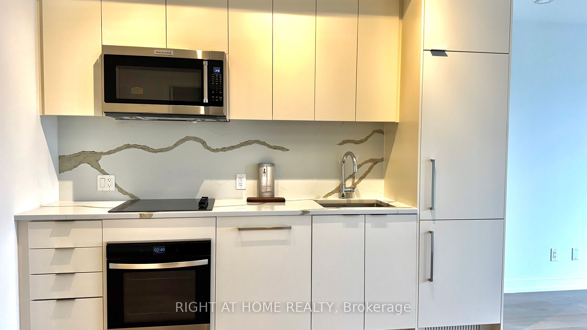 181 E Sheppard Ave 419