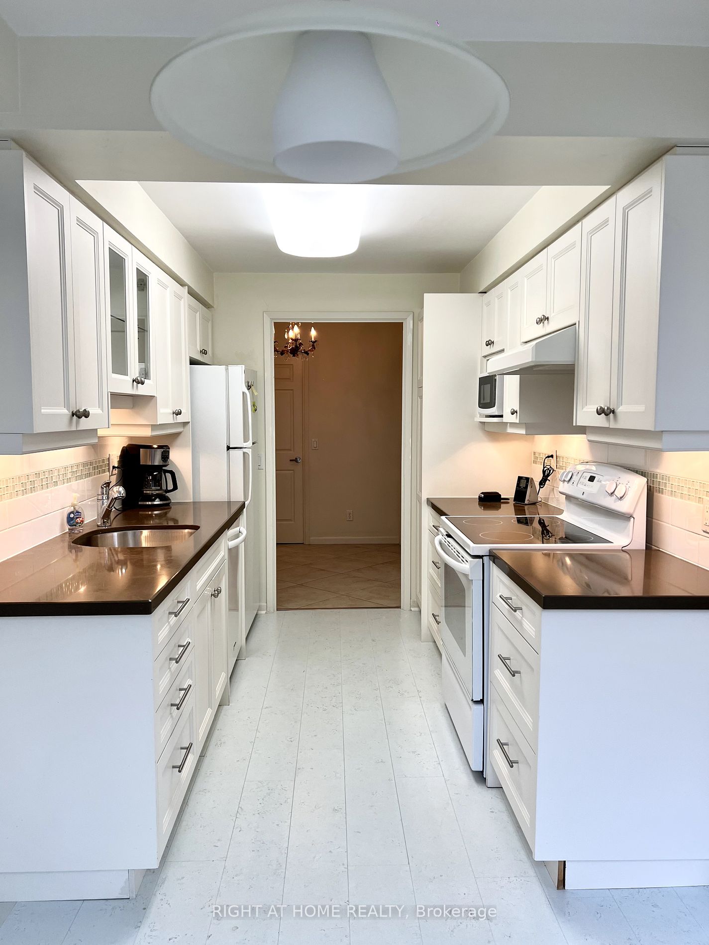955 Millwood Rd 204