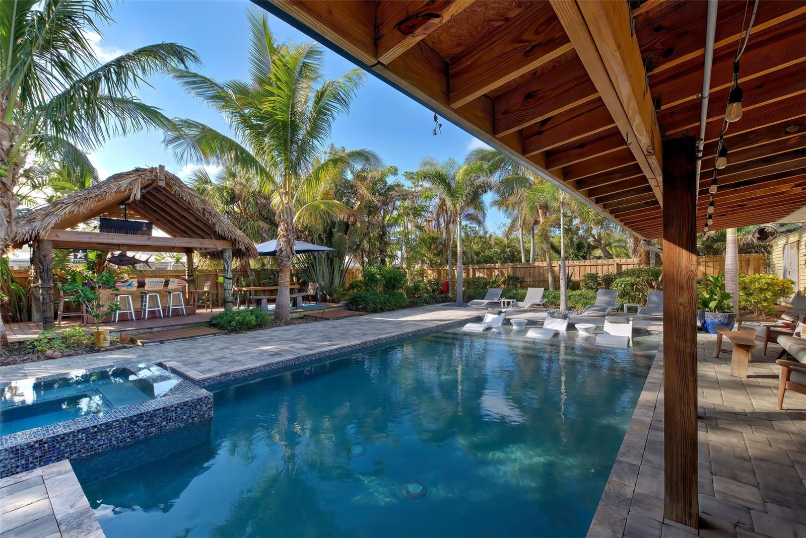 315 Palmetto Road W