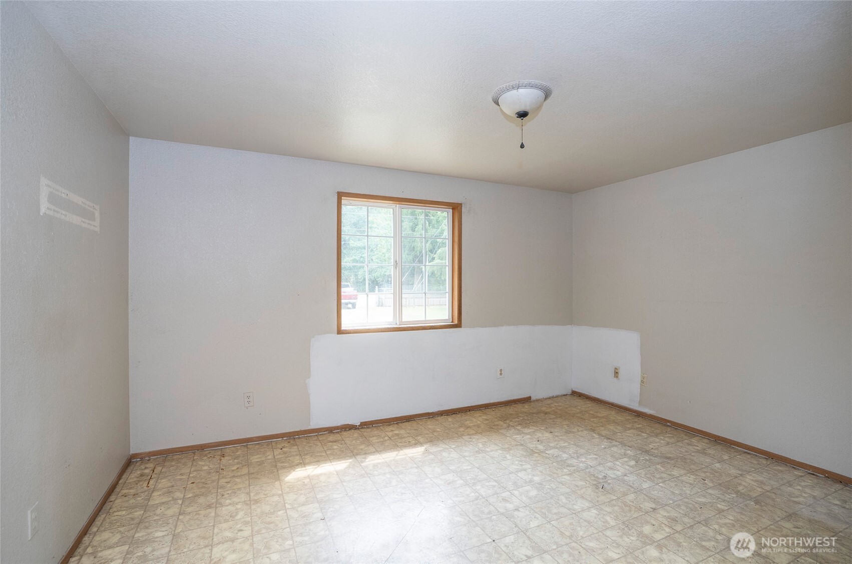 11 E Mox Chehalis Road