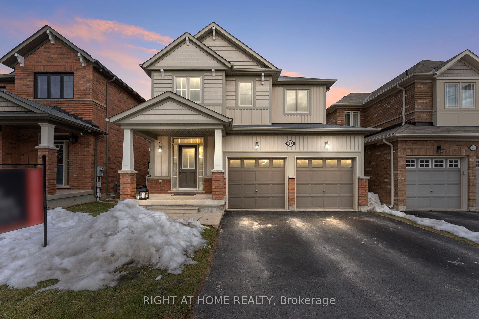 20 Mansard Dr