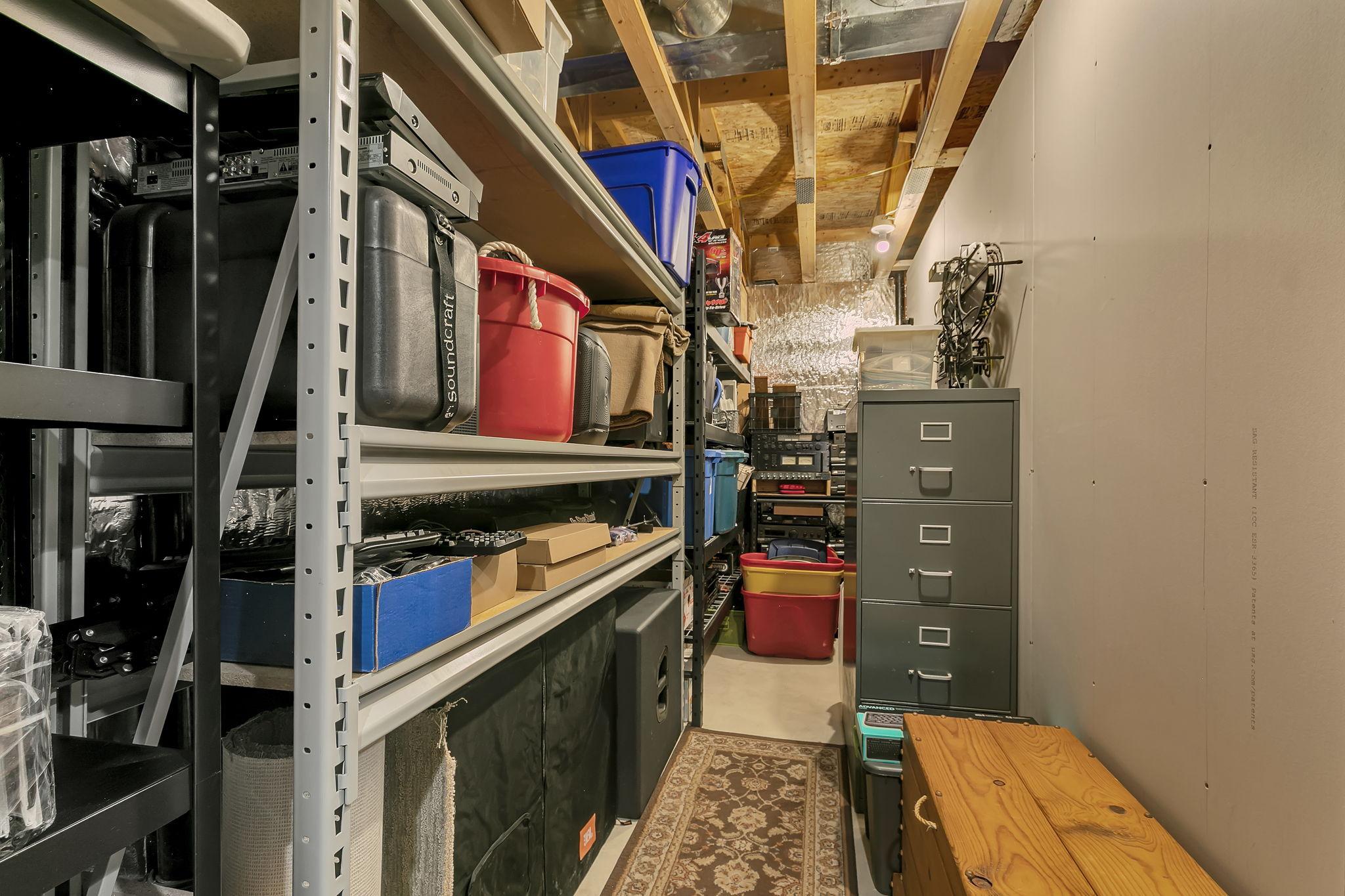 1201 Huntington Drive S