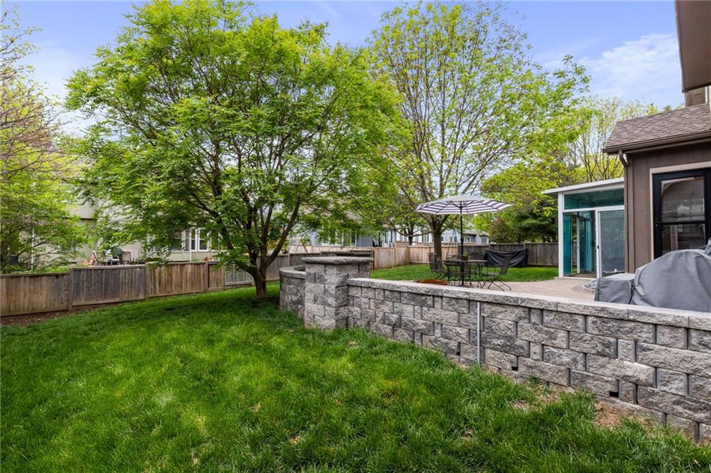 9407 W 124th Terrace