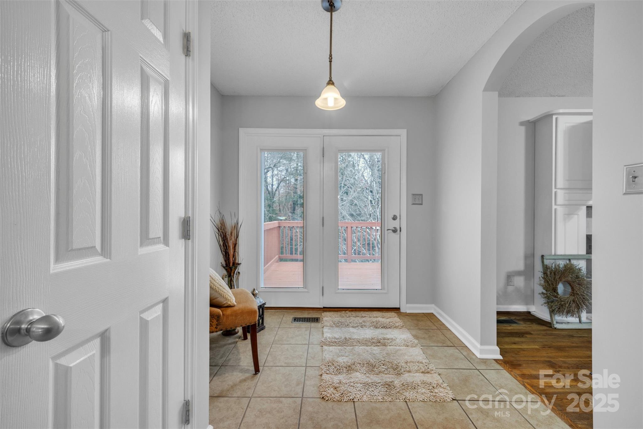 552 Meadowridge Drive