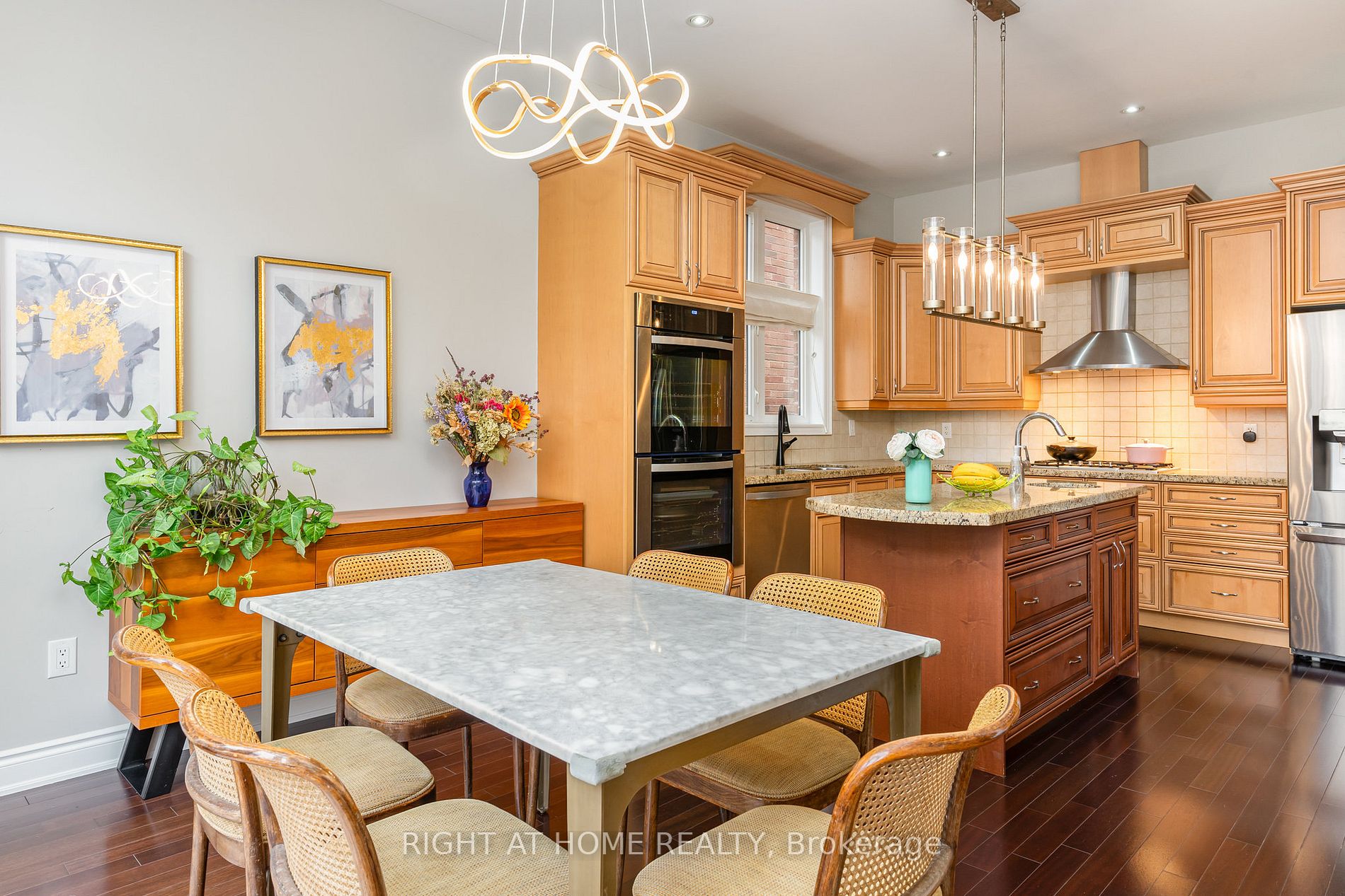 185 Cook's Mill Cres