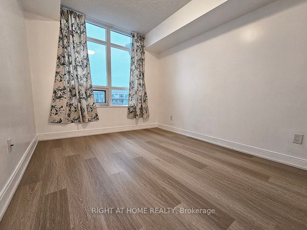 238 Bonis Ave 2619