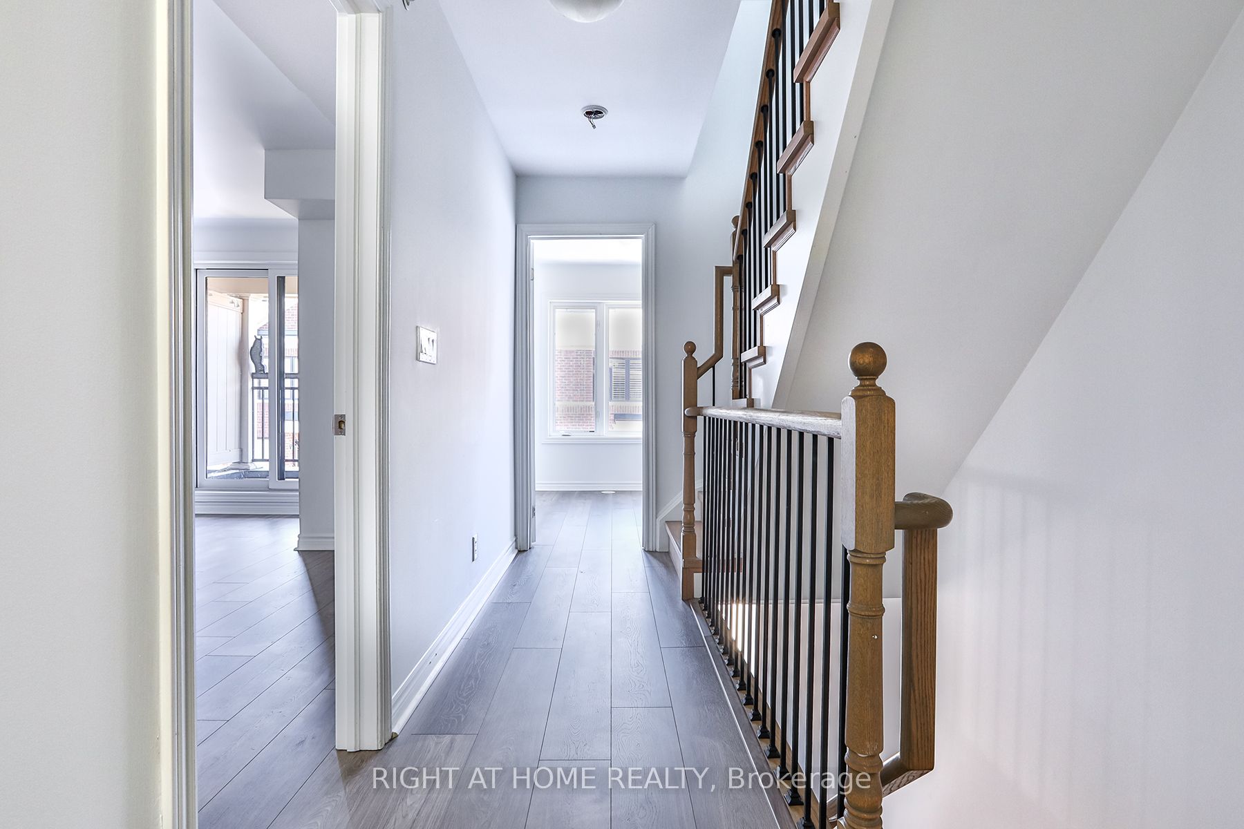 20 Carnation Ave 51