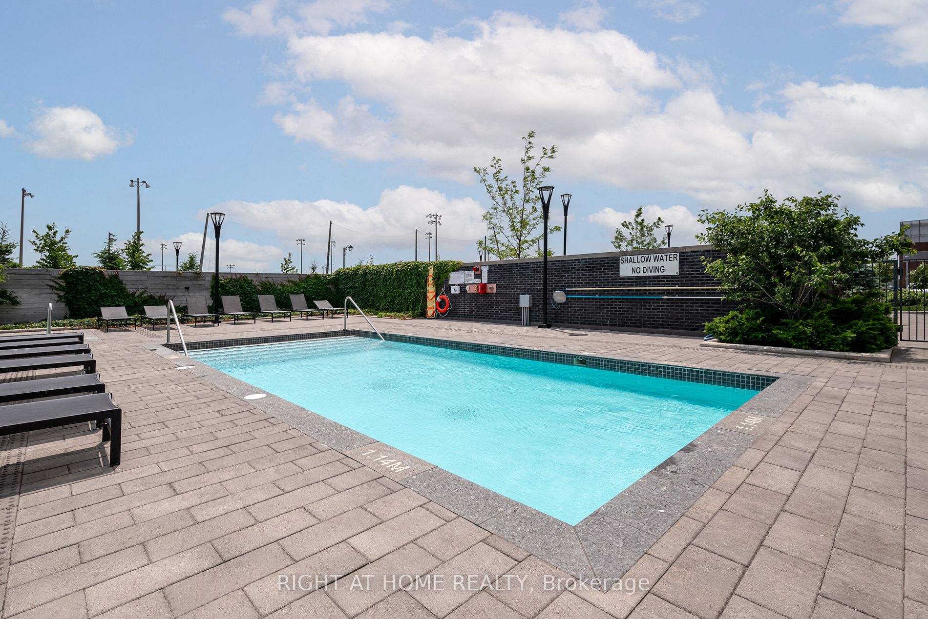 1050 E Main St 804