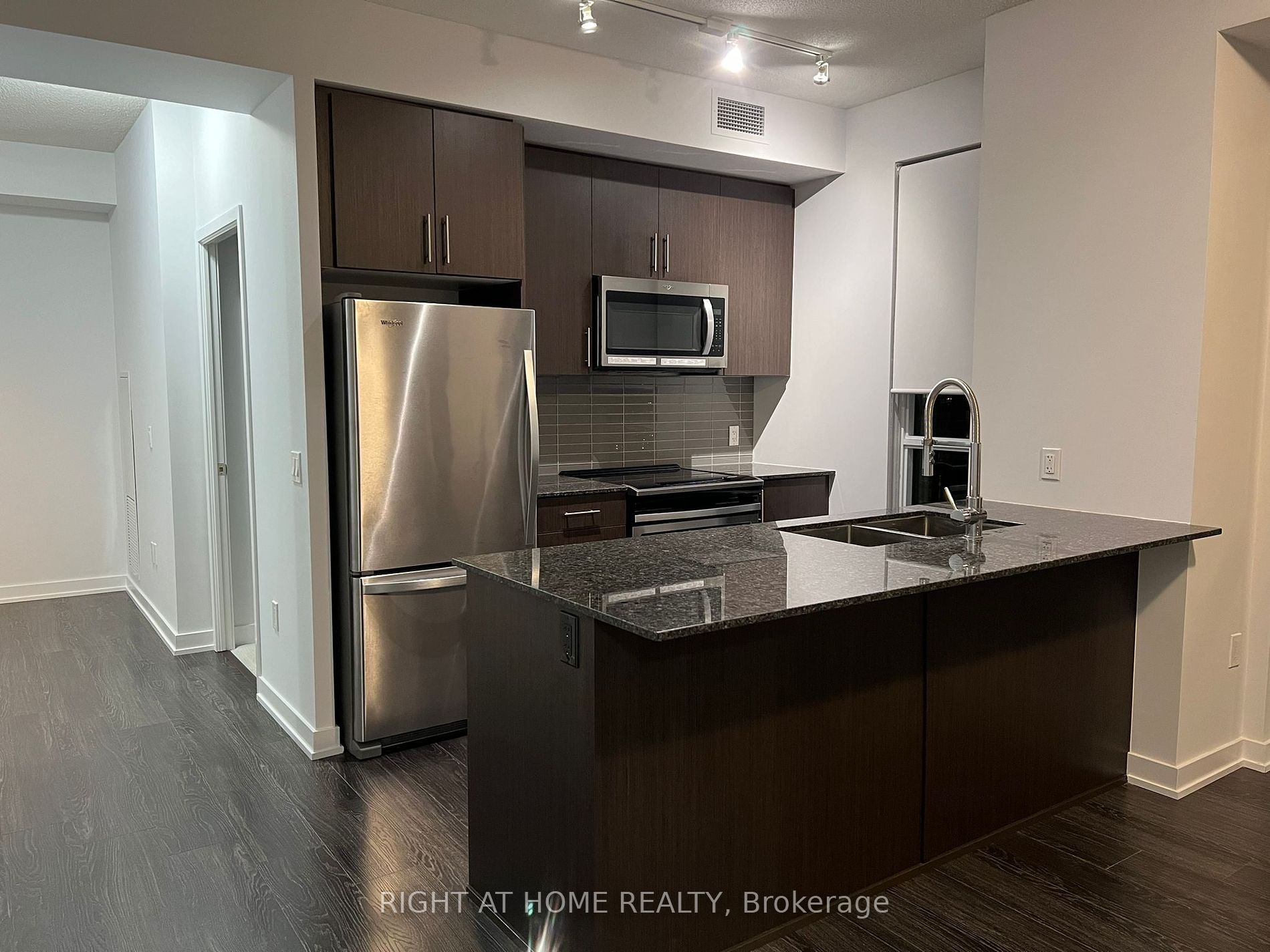 4055 Parkside Village Dr 2820