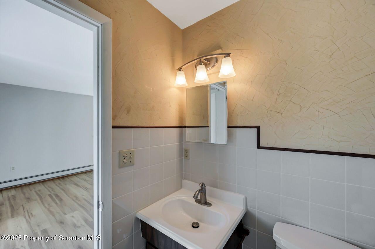 2 Crestmont Place