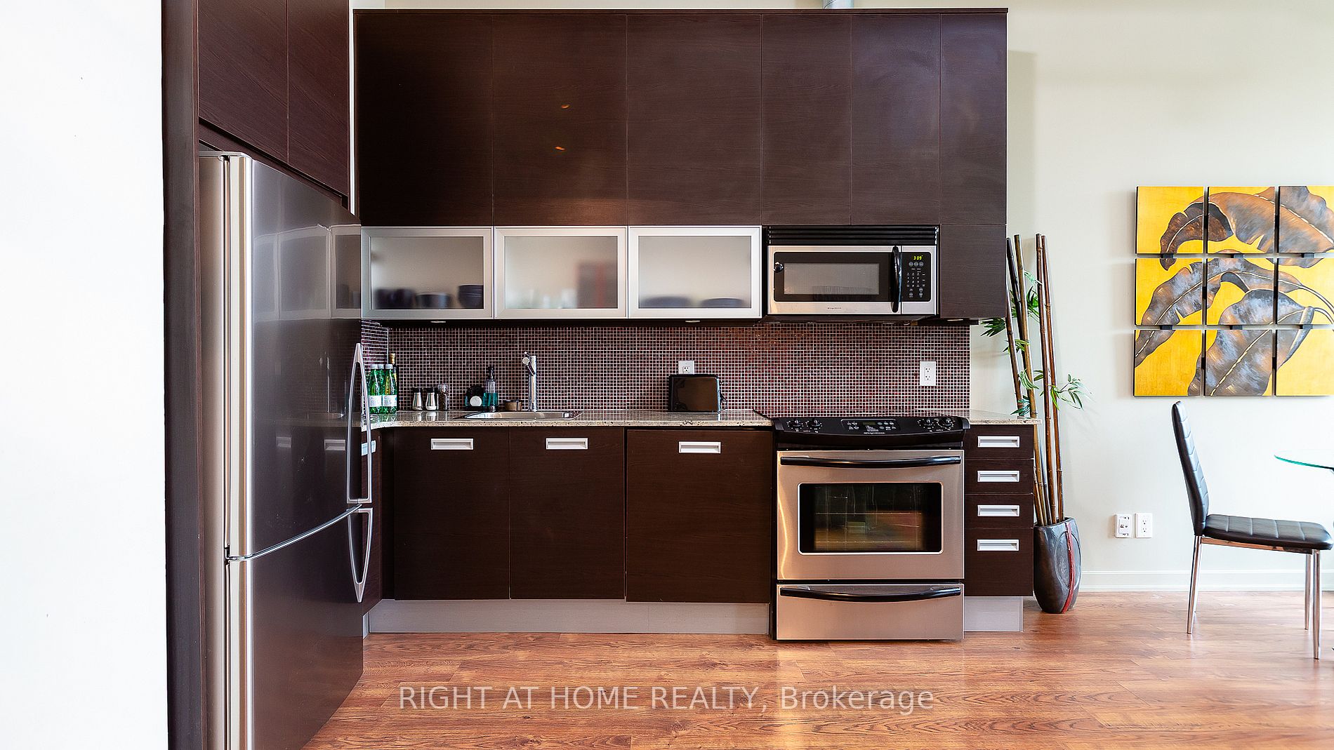 380 Macpherson Ave 314