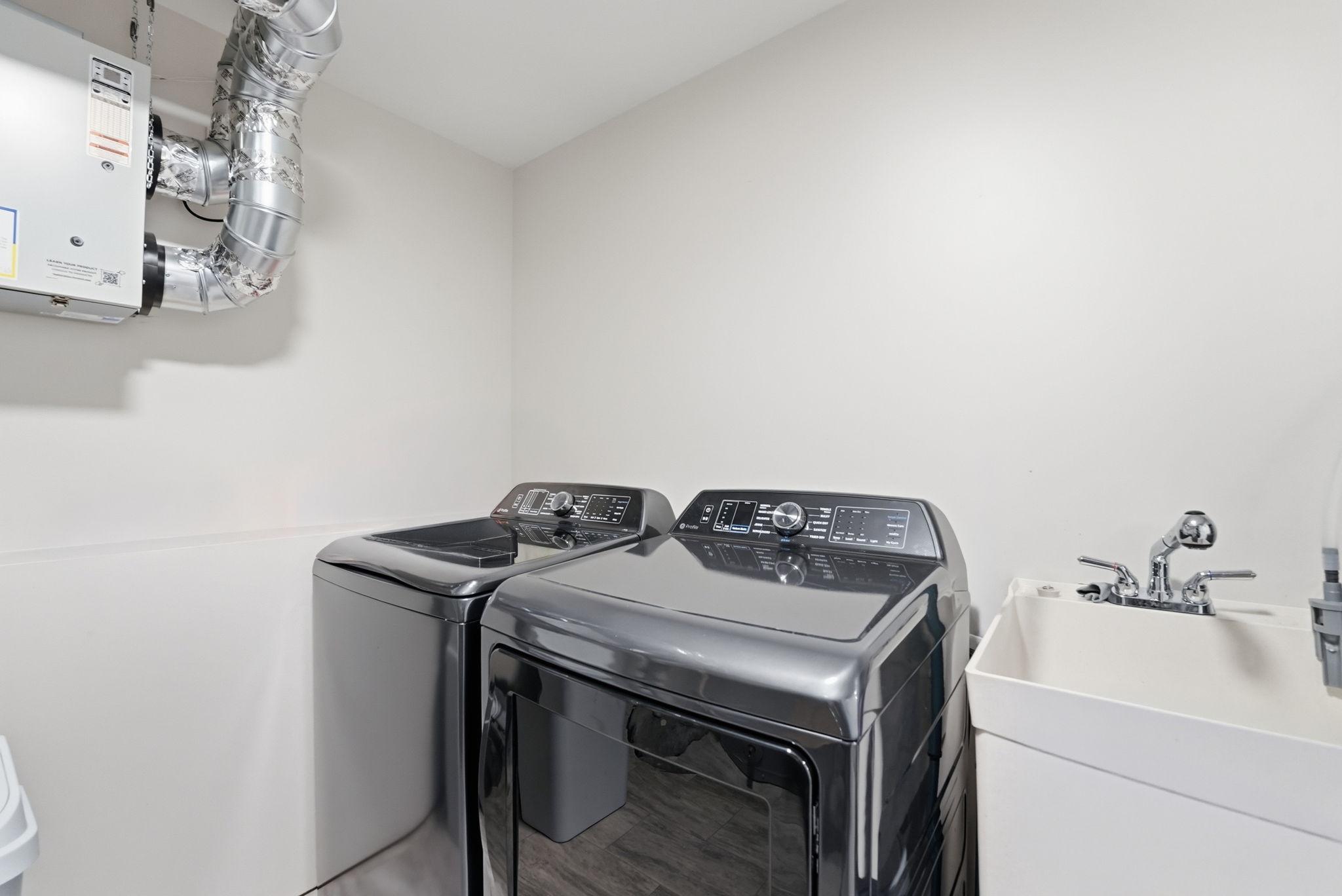 1013 26th Street Loop N