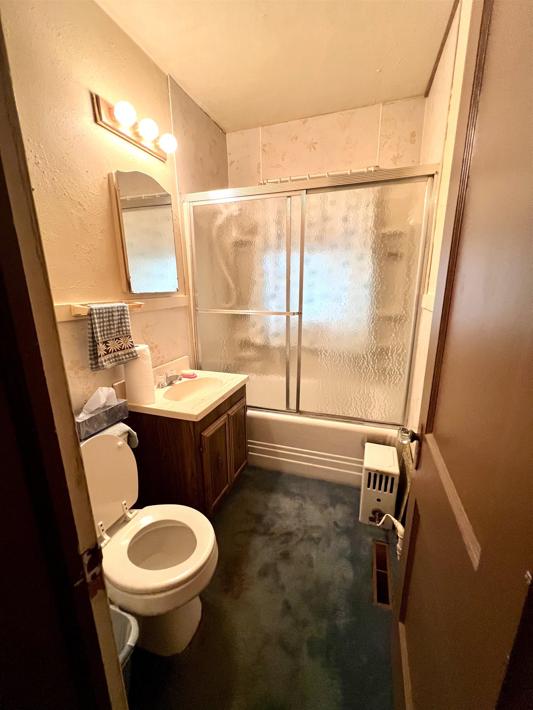 3224 N 8th