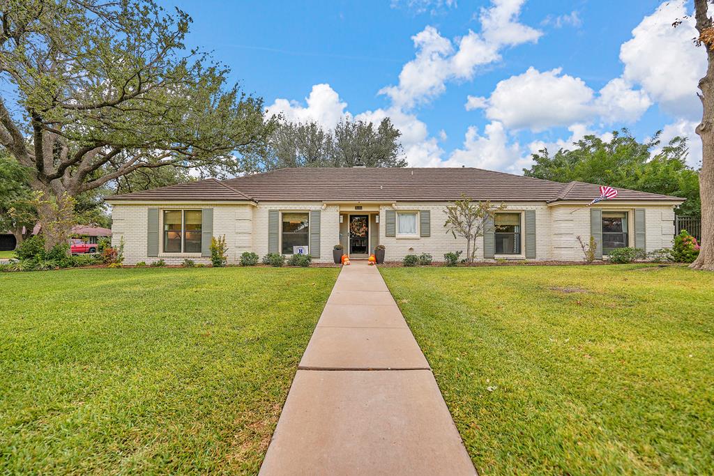 4bed/3.5 bath on corner lot in coveted Ma Mar. Renovated from the inside out. This home features 2 spacious living spaces, 2 dining areas, with windows surrounding the home for tons of natural light. Kitchen is the heart of the home- complete with custom cabinetry, marble countertops, induction stove top, brand new backsplash. The luxurious primary suite boasts vaulted ceilings and spa-like bathroom. Tons of storage throughout. All updated bathrooms and adorable mud/laundry room. Water filtration, HVAC filtration, lifetime warranty roof. Great layout for both entertaining and family life.