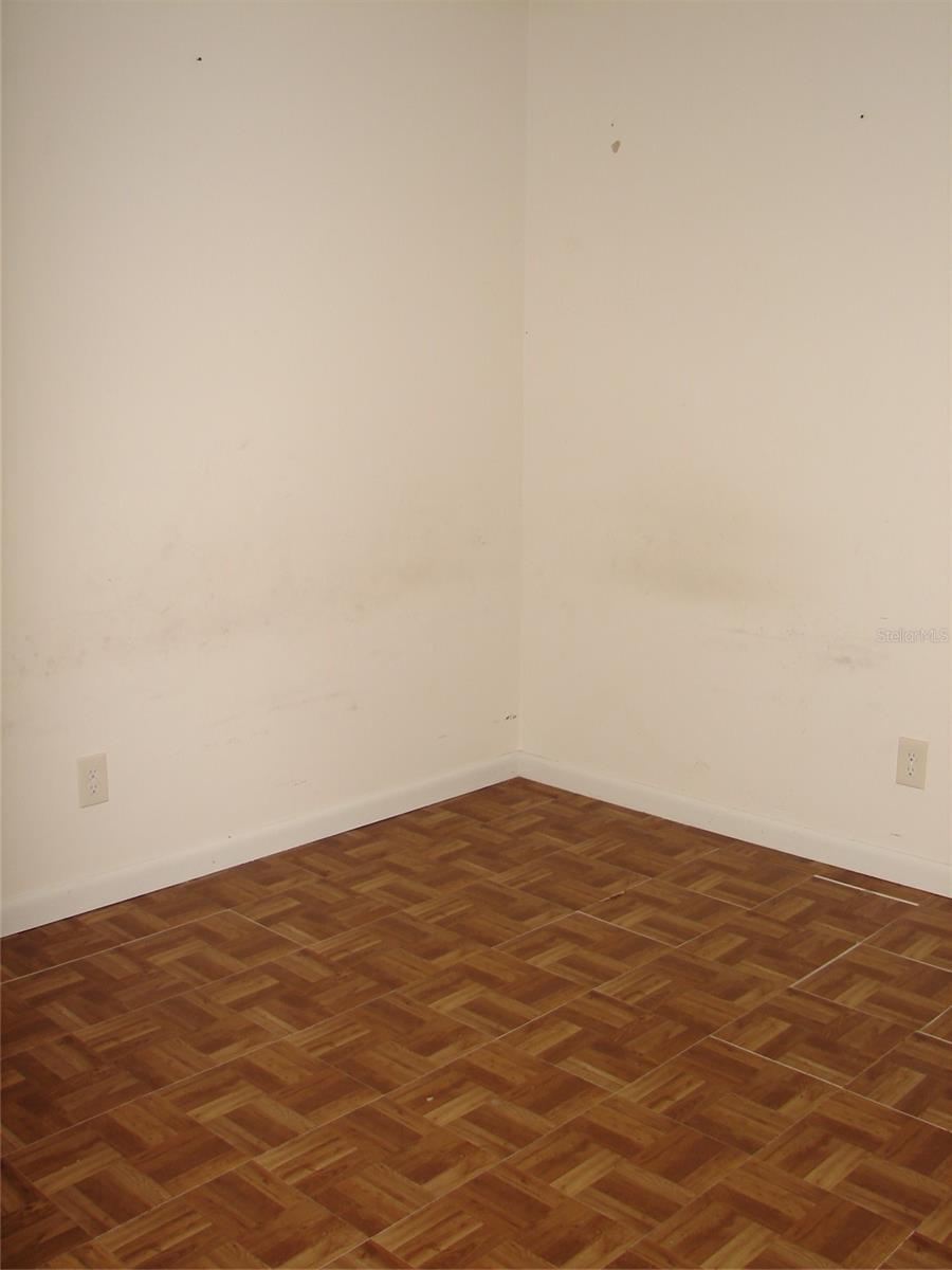 77 Freeport Lane
