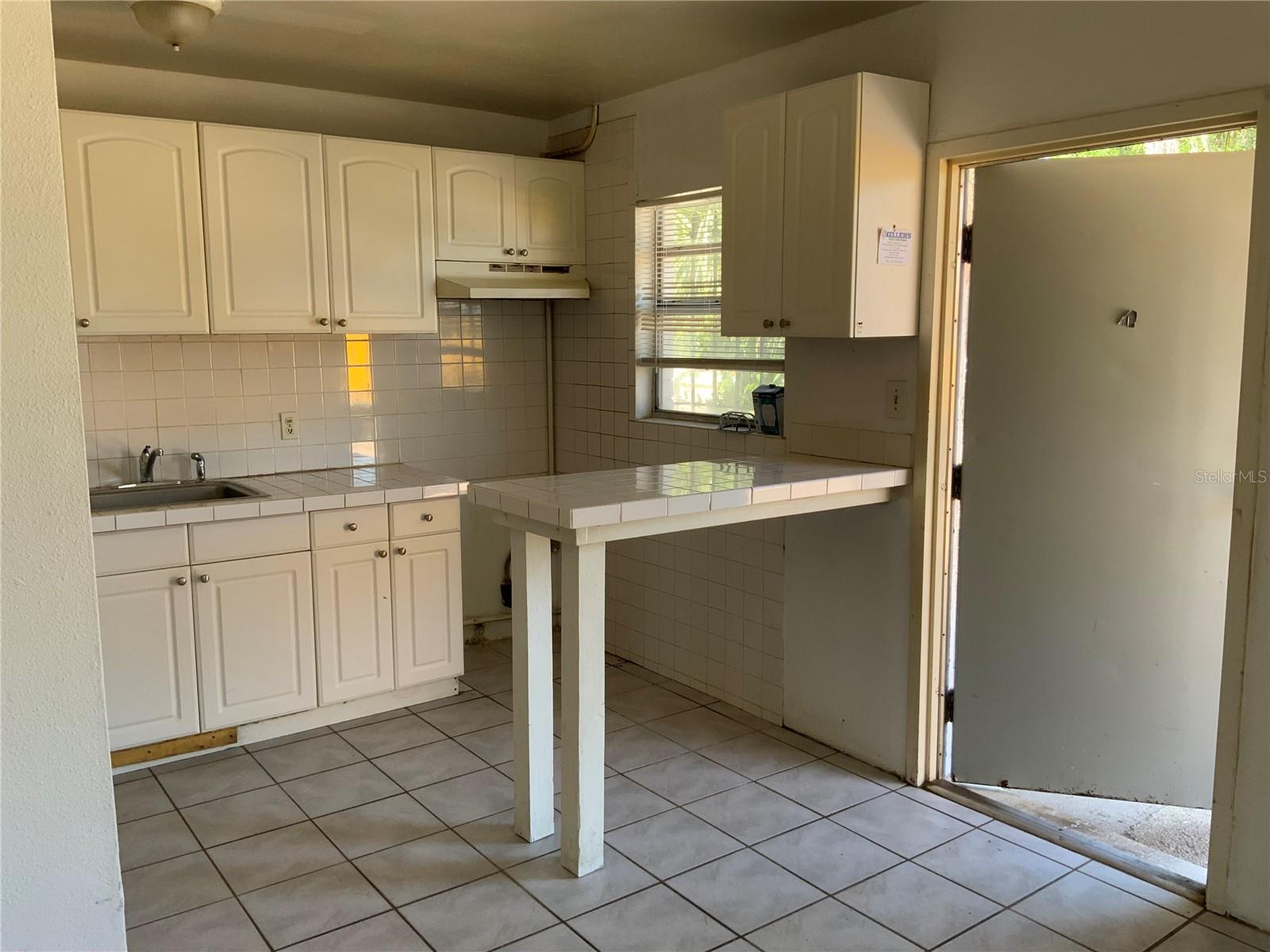 2926 N Orange Avenue