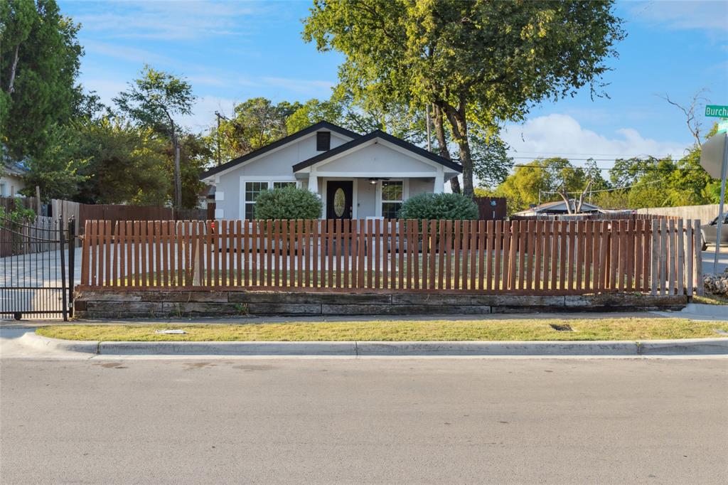 Cozy home on a corner lot with plenty of parking in a historical Fort Worth neighborhood.
