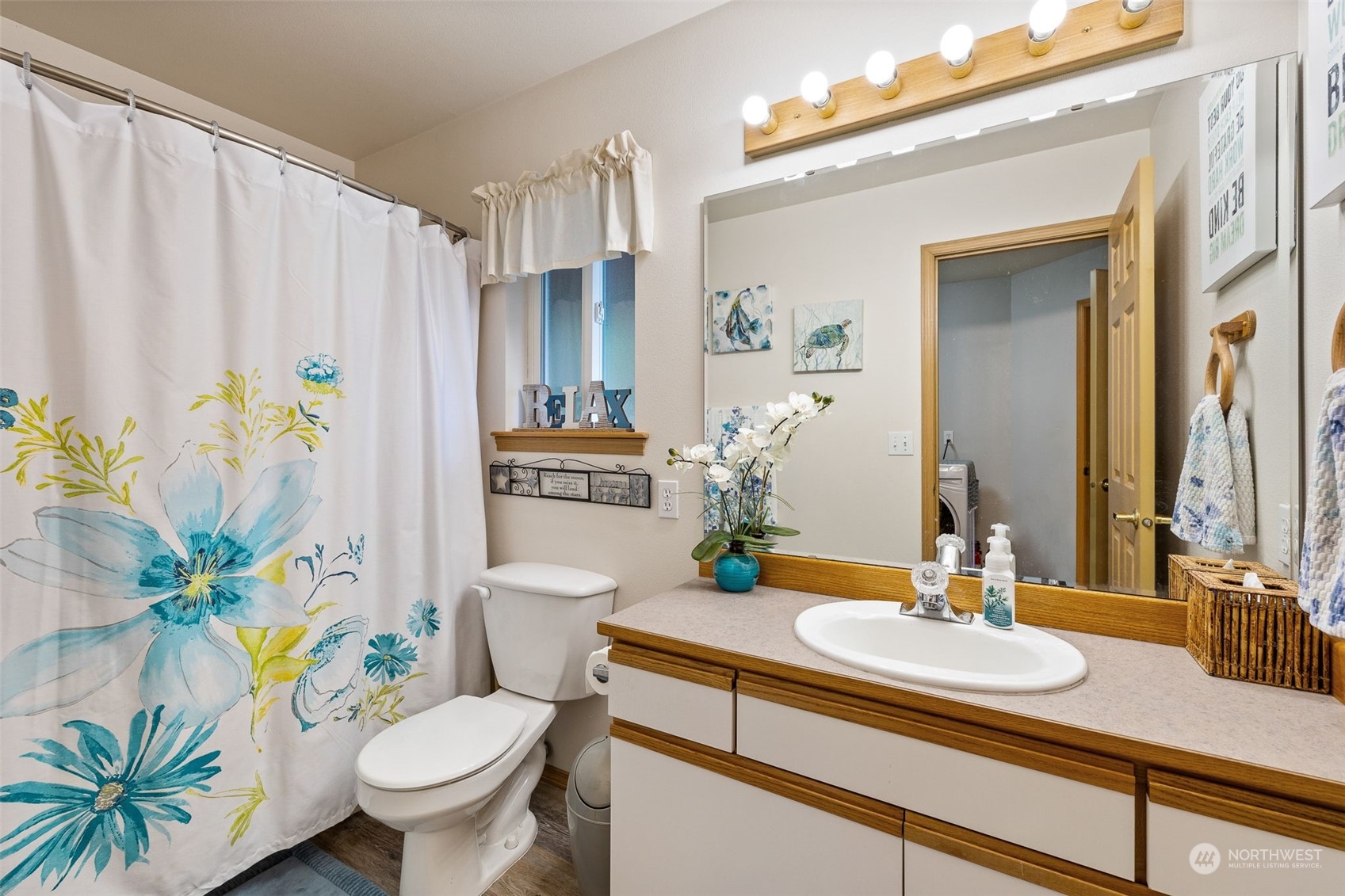 Unit B - Downstairs Full Bathroom