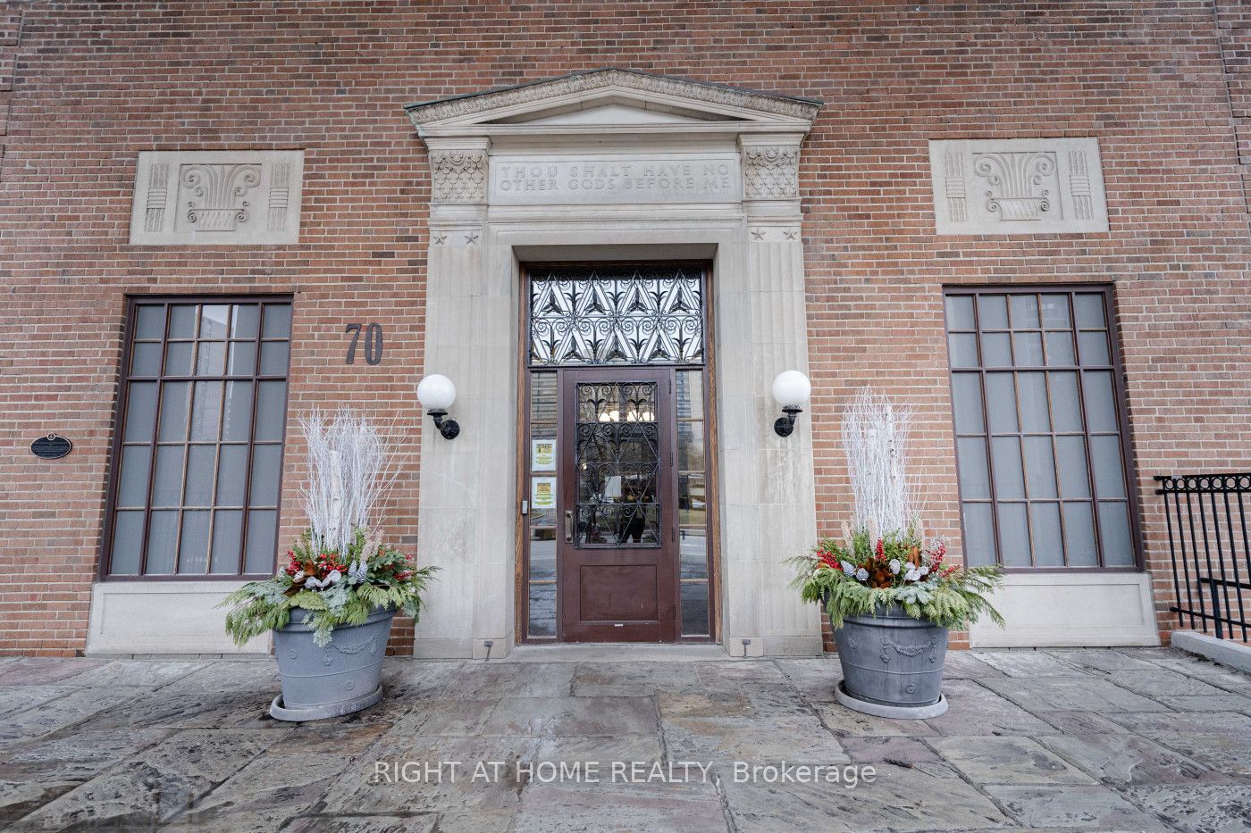 70 High Park Ave 1504
