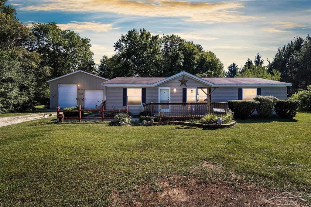 East Central Michigan Country Homes