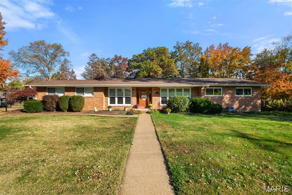 1572 N Woodlawn Avenue