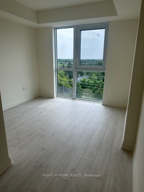 509 Dundas St 504