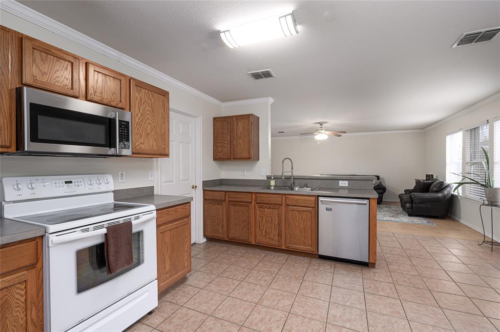 2900 Bluffs Court