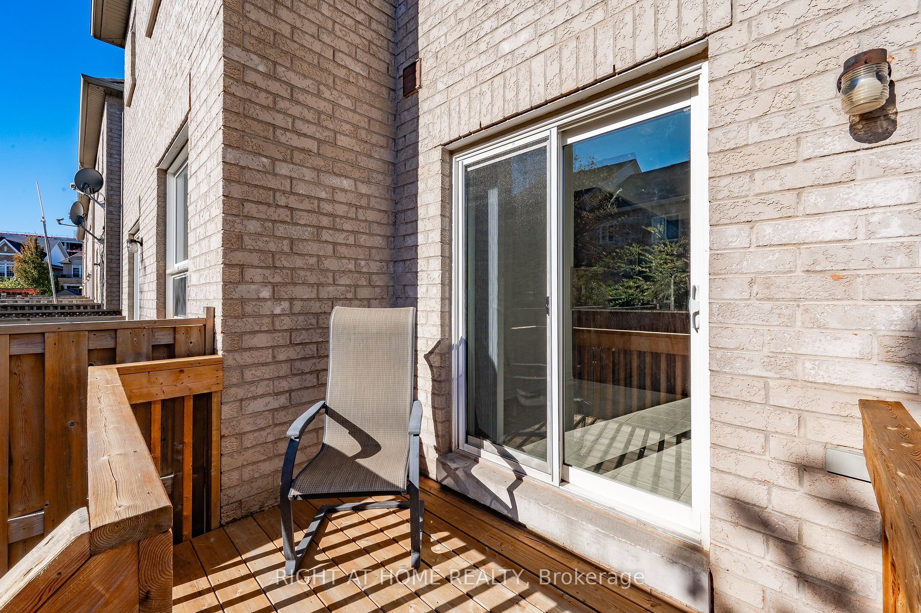 2418 Old Brompton Way