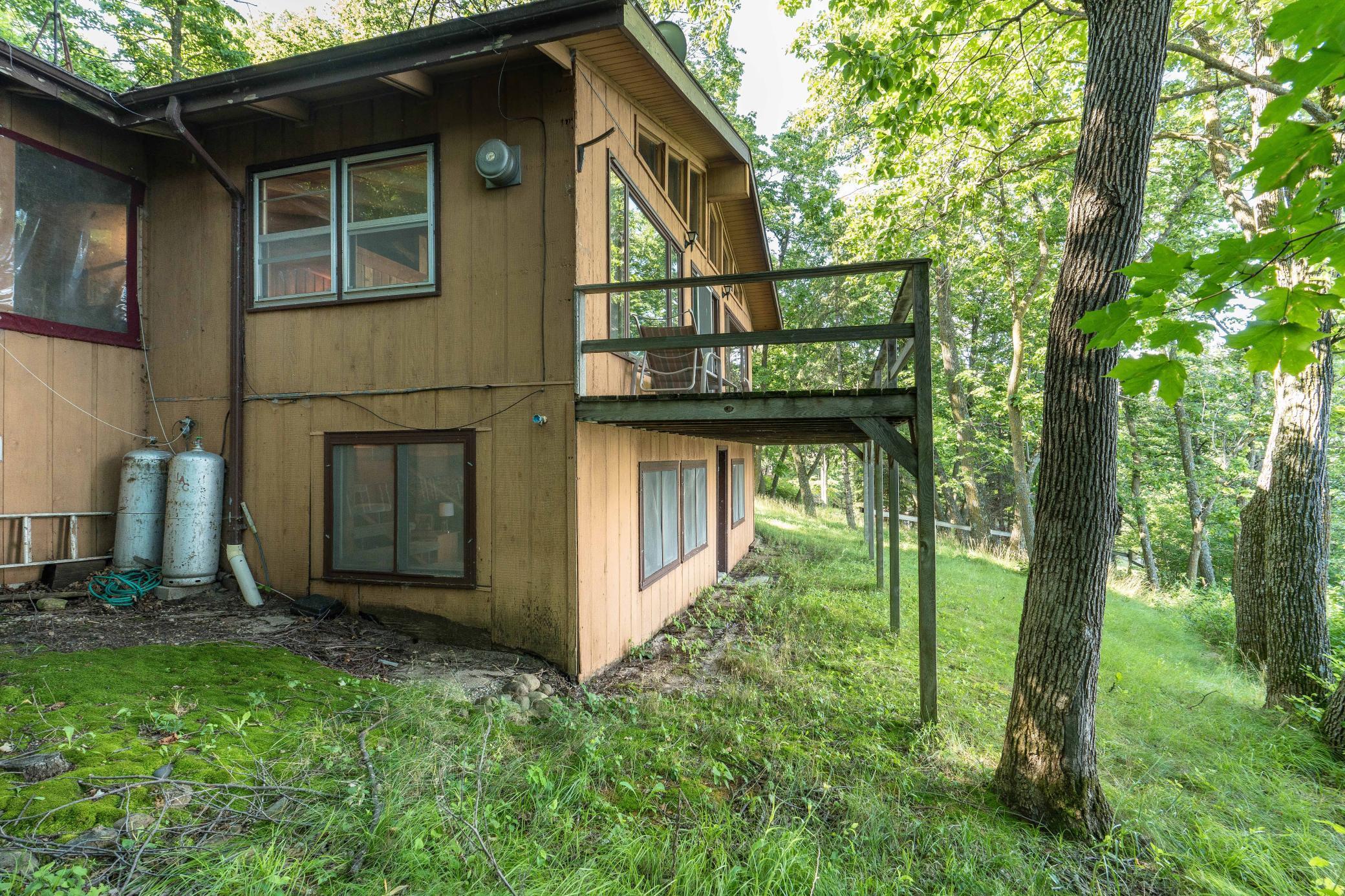 39060 Peninsula Lane