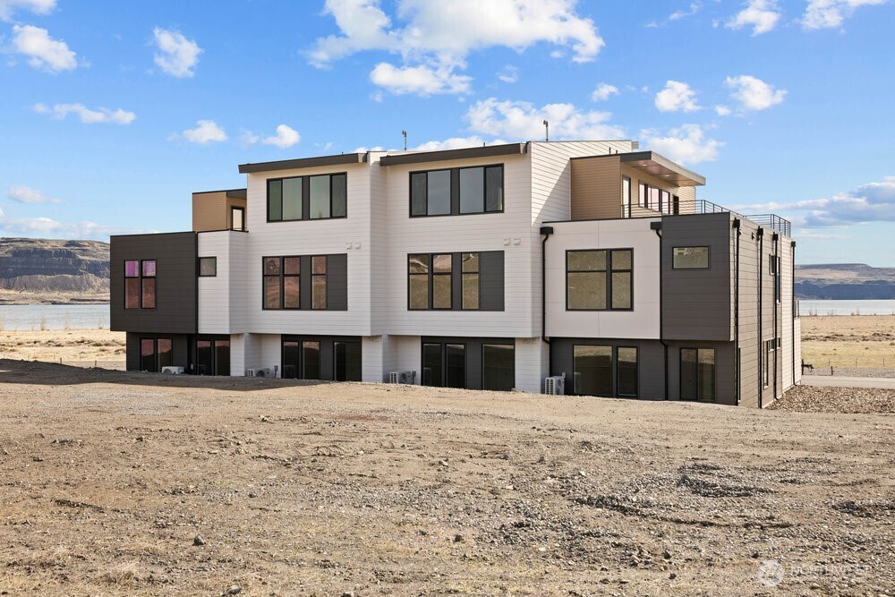 20 Chinook Drive