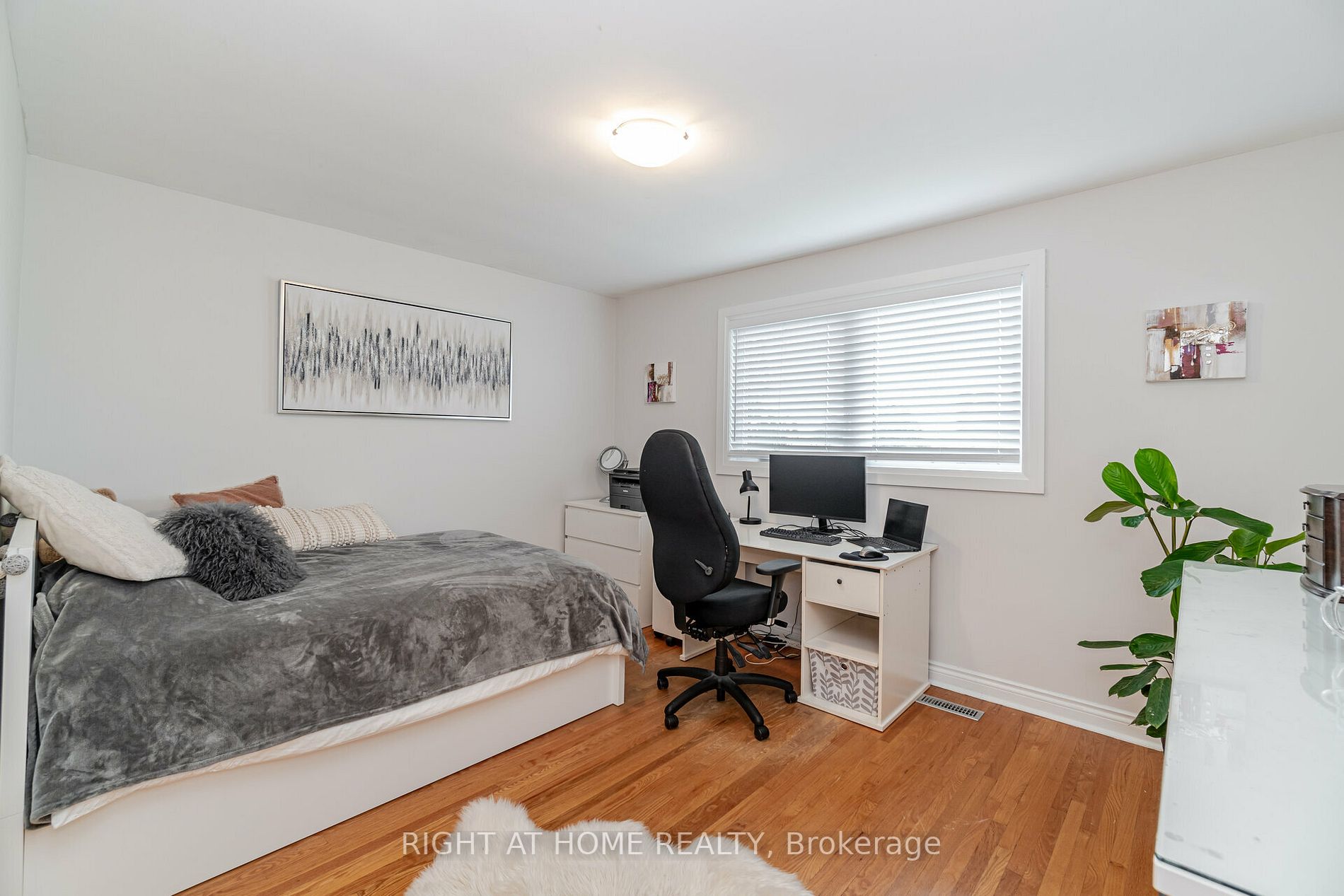 391 Janene Crt