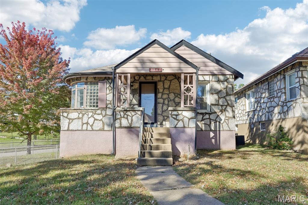 3201 Capehart Drive