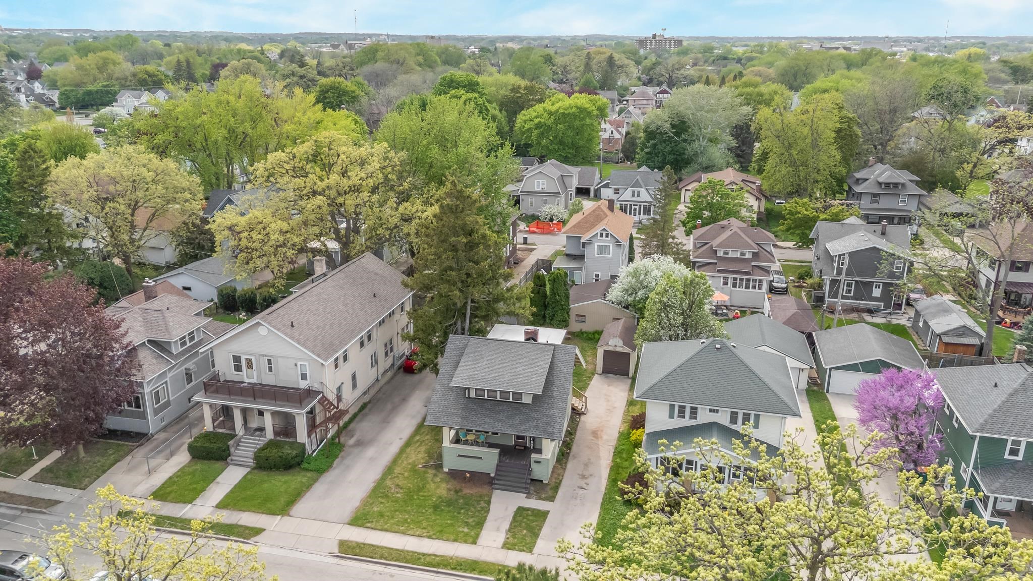 30 Oaklawn Avenue