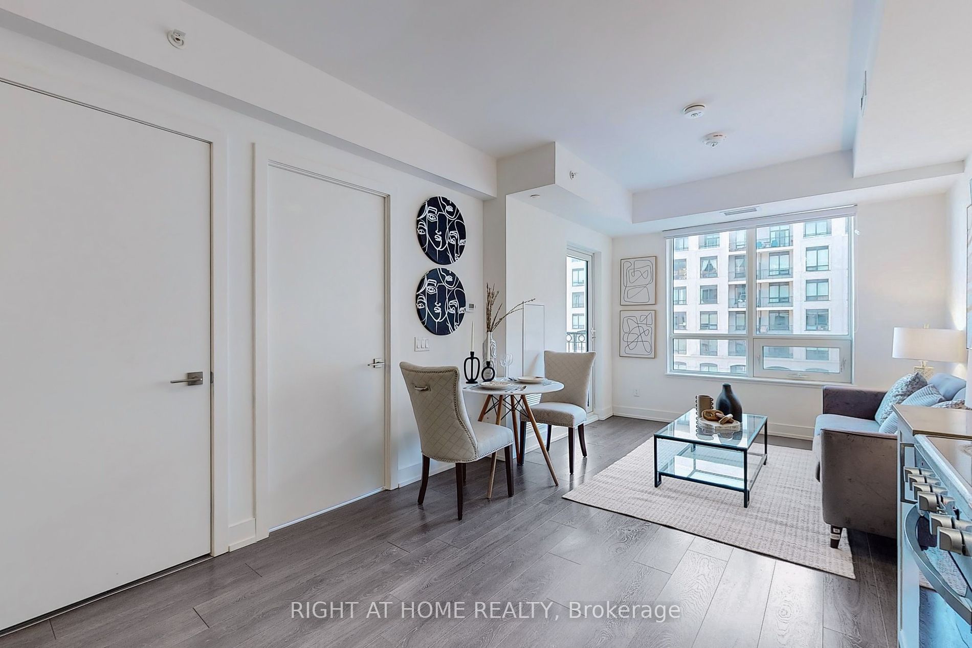 268 Buchanan Dr 501W