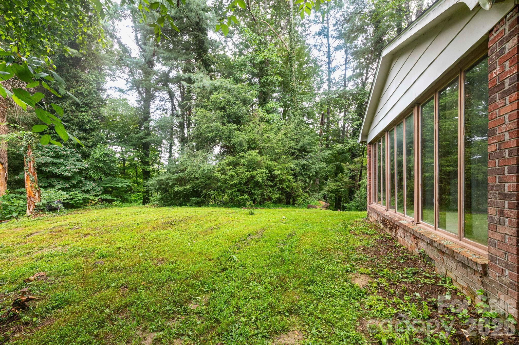 936 Toxaway Drive