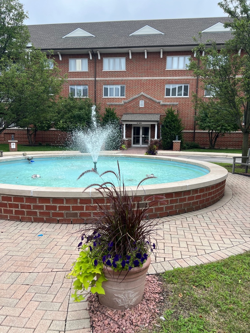 HARD TO FIND WATERFORD PLACE CONDO! 4TH FLOOR UNIT WALKING DISTANCE TO UPTOWN PARK RIDGE AND EDISON PARK. MOVE-IN CONDITION. SPACIOUS UNIT WITH AMPLE TABLE SPACE IN KITCHEN. INDOOR PARKING. ELEVATOR BUILDING. WASHER & DRYER IN UNIT. PRIVATE BALCONY. WALK-IN CLOSET IN MASTER. BEAUTIFUL WOOD LAMINATE FLOOR. PARKING SPACE #46. STORAGE SPACE BY GARAGE SPACE. HEATED GARAGE. SHORT WALK TO PARK RIDGE UPTOWN, METRA, BUS LINES AND RESTAURANTS. NO EXEMPTIONS ON TAXES.