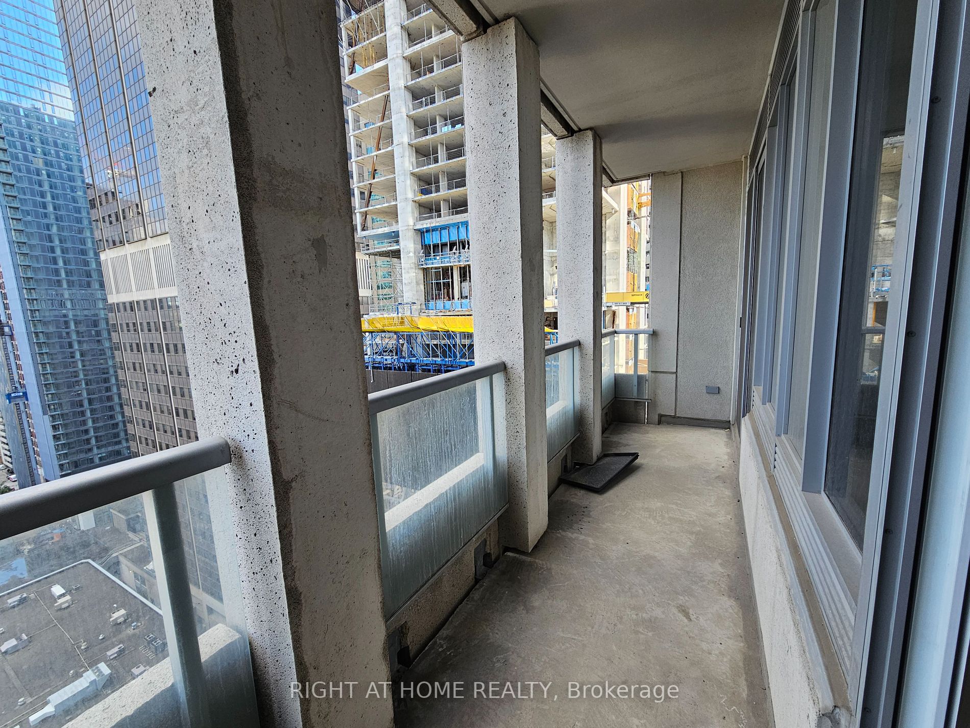 35 Balmuto St 2302