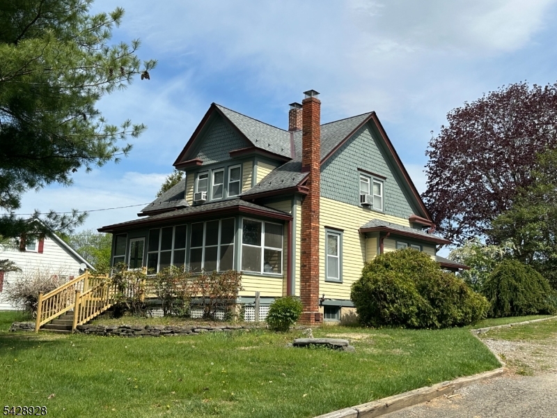 13 Cemetery Rd