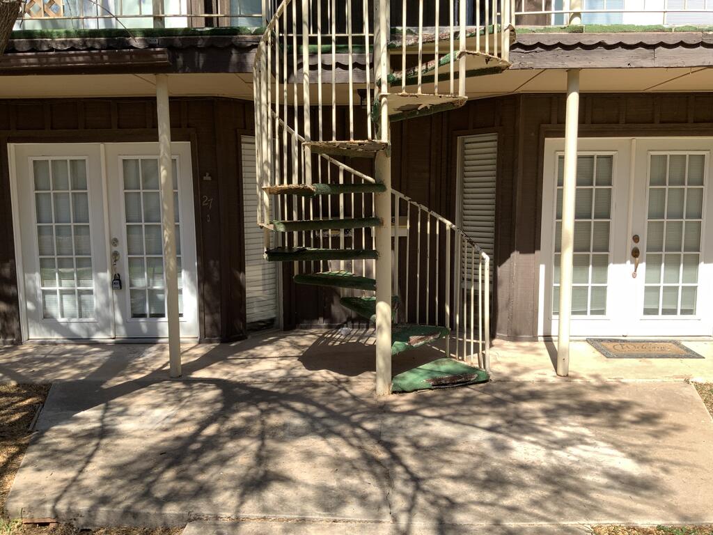 501 W Scharbauer Dr 27