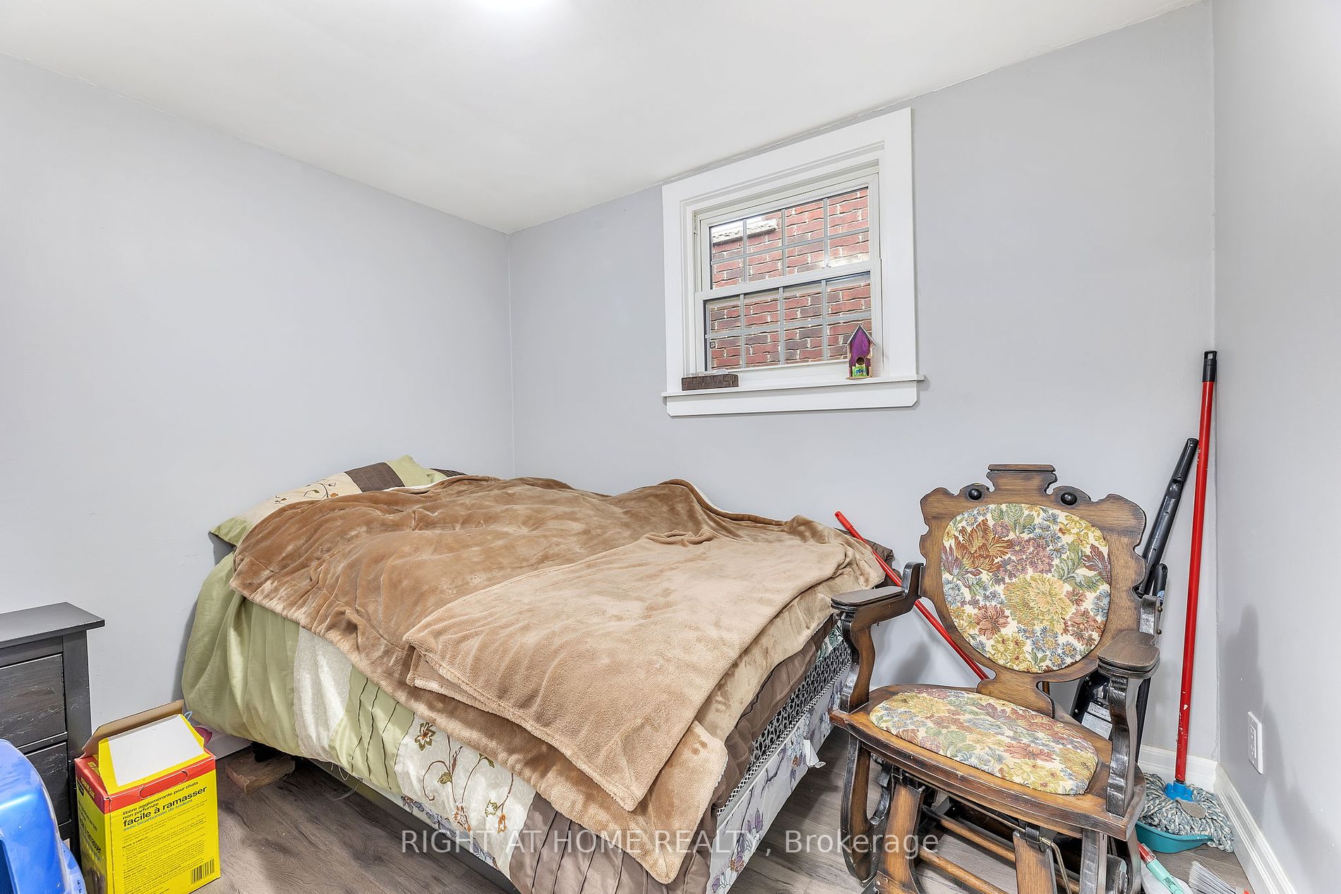 100 Cromwell Ave 2