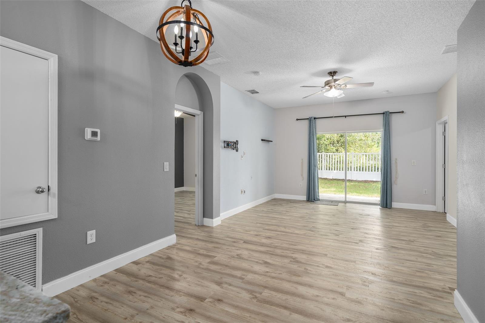 9985 Shadow Creek Dr