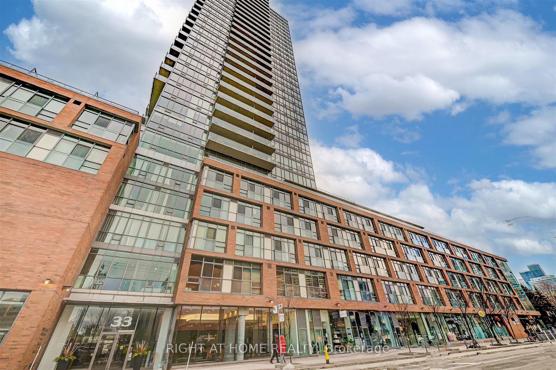 33 Mill St 1709