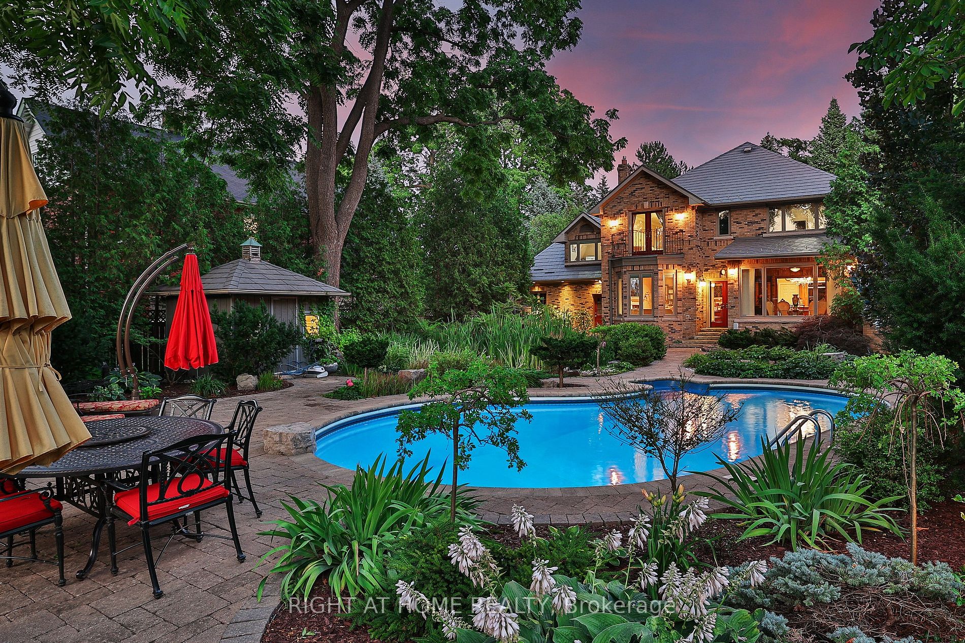 375 W Lakeshore Rd