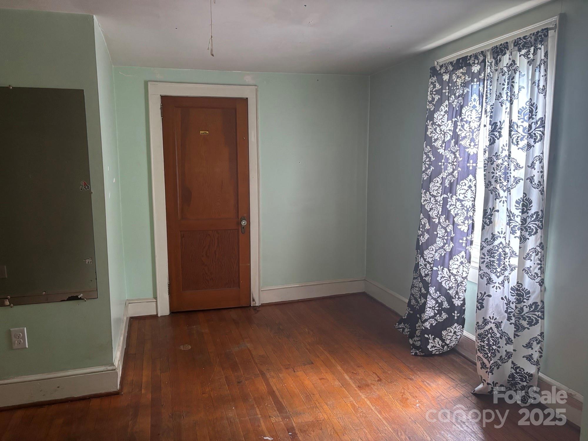 164 N Mitchell Avenue