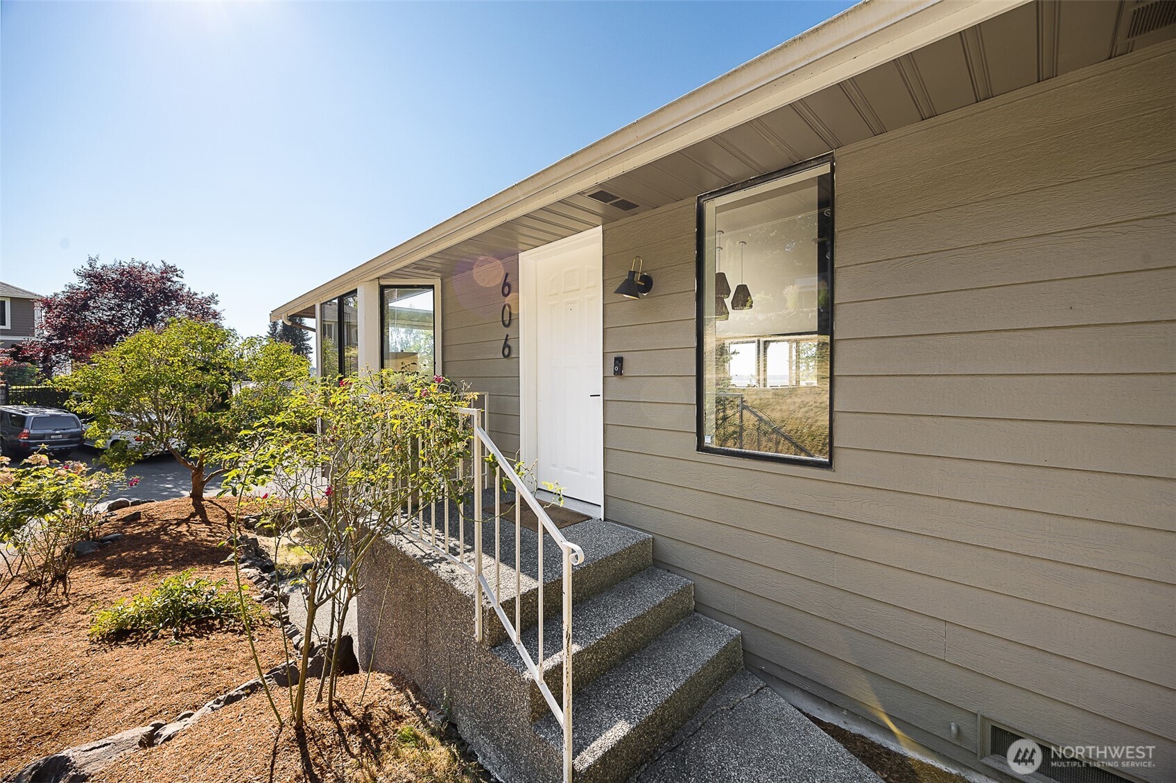 606 Prospect Avenue